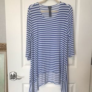 Travelers by Chico’s Long Flowing Top Size 2